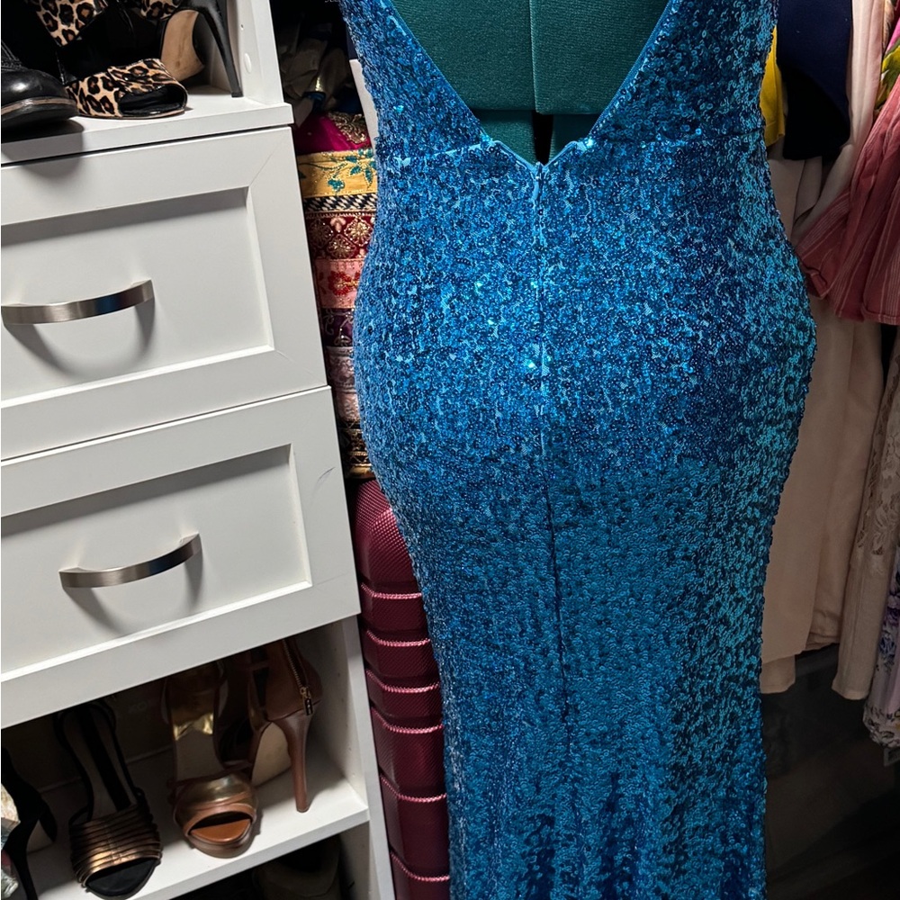 Dress - Picture 4 of 6